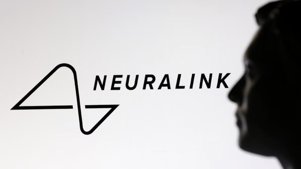 马斯克脑机公司Neuralink：已为全球12人植入芯片