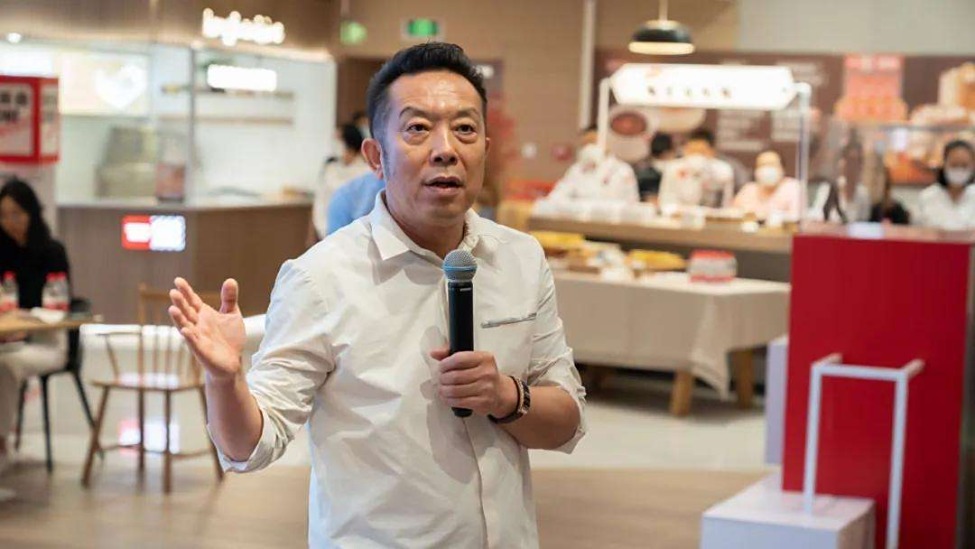 西贝创始人贾国龙称将起诉罗永浩，罗永浩回应：好，来吧